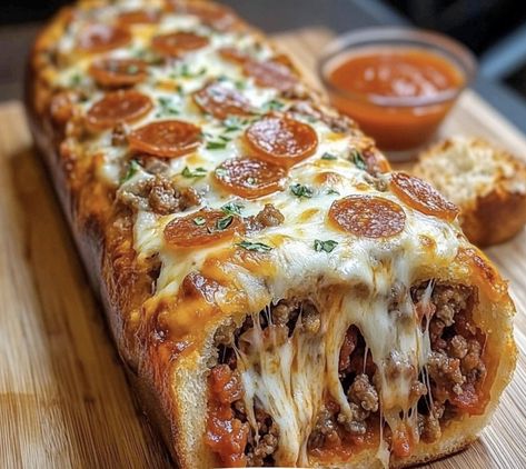 Cheesy Garbage Bread Deligh